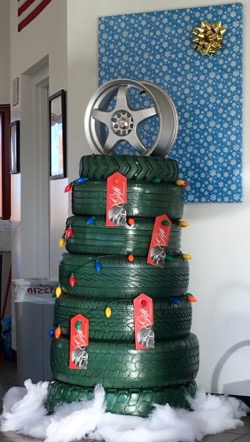 discounttirechristmastree_122415-2015-12-5-06-28.jpg