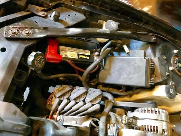 2004pontiacgrandprix_battery_062517-2017-06-25-12-05.jpg