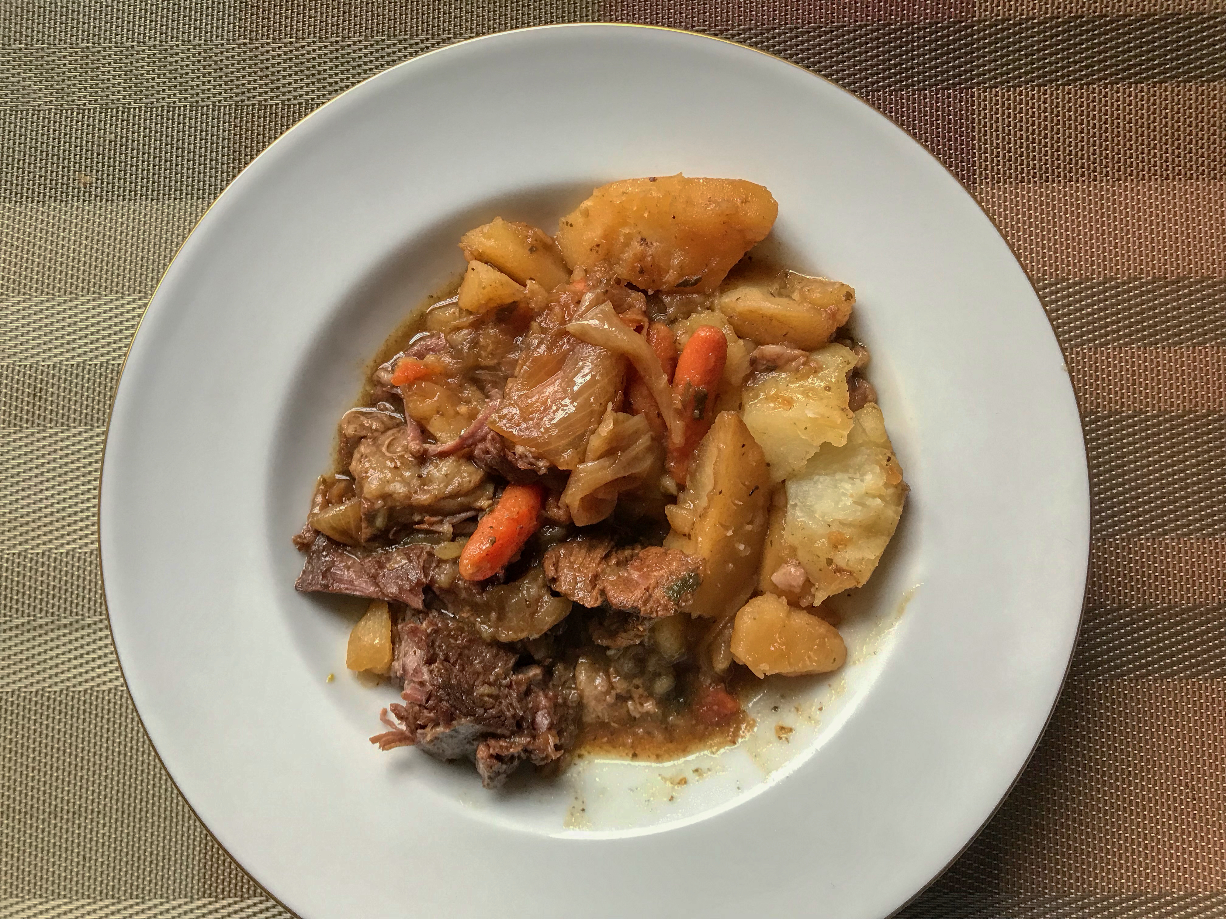 angusbeefchuckroastwithpotatoescarrotsonionscrockpot_030419-2019-03-4-17-04.jpg